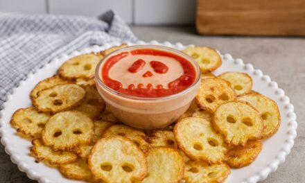 Voici la recette d’Halloween la plus dérangeante de l’année : des pommes de terre rôties en forme de crânes !