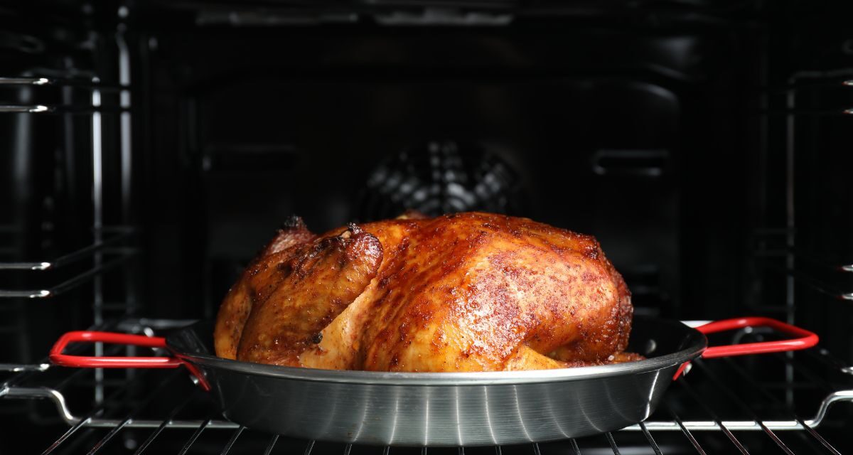 Ce four que vous utilisez mal peut faire mieux que votre Air Fryer… à condition de connaître cette astuce