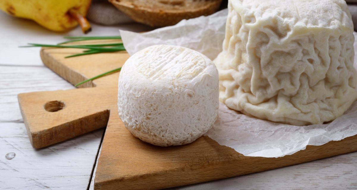 Carrefour procède au rappel d’un fromage AOP populaire : attention aux lots de Chavignol concernés