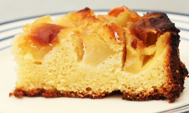 Cette recette de gâteau aux pommes sans œuf fait un carton : personne ne croit qu’il est aussi moelleux