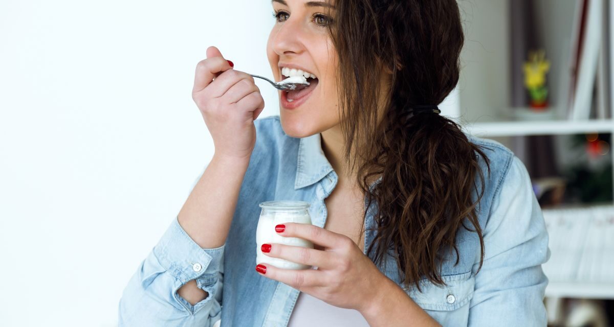 Finir le repas avec ce simple dessert empêcherait la graisse de s’installer : une solution bluffante validée par un médecin